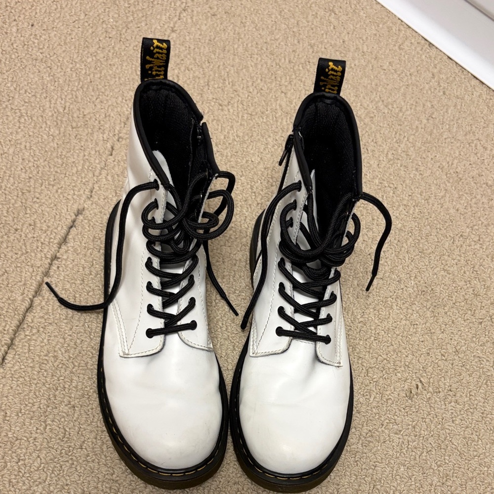 Youth Dr martens White Lace-Up Boots with zipper.